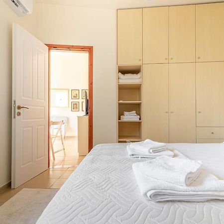 Cozy Apartment In The Heart Of City Center Iraklio Eksteriør billede