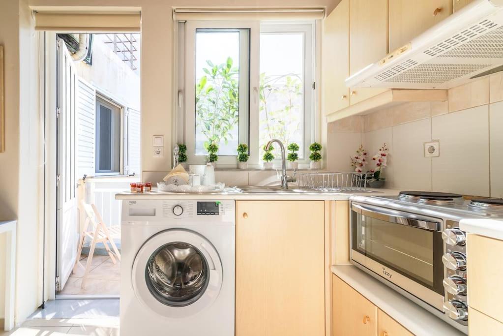 Cozy Apartment In The Heart Of City Center Iraklio Eksteriør billede