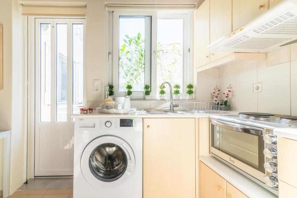 Cozy Apartment In The Heart Of City Center Iraklio Eksteriør billede