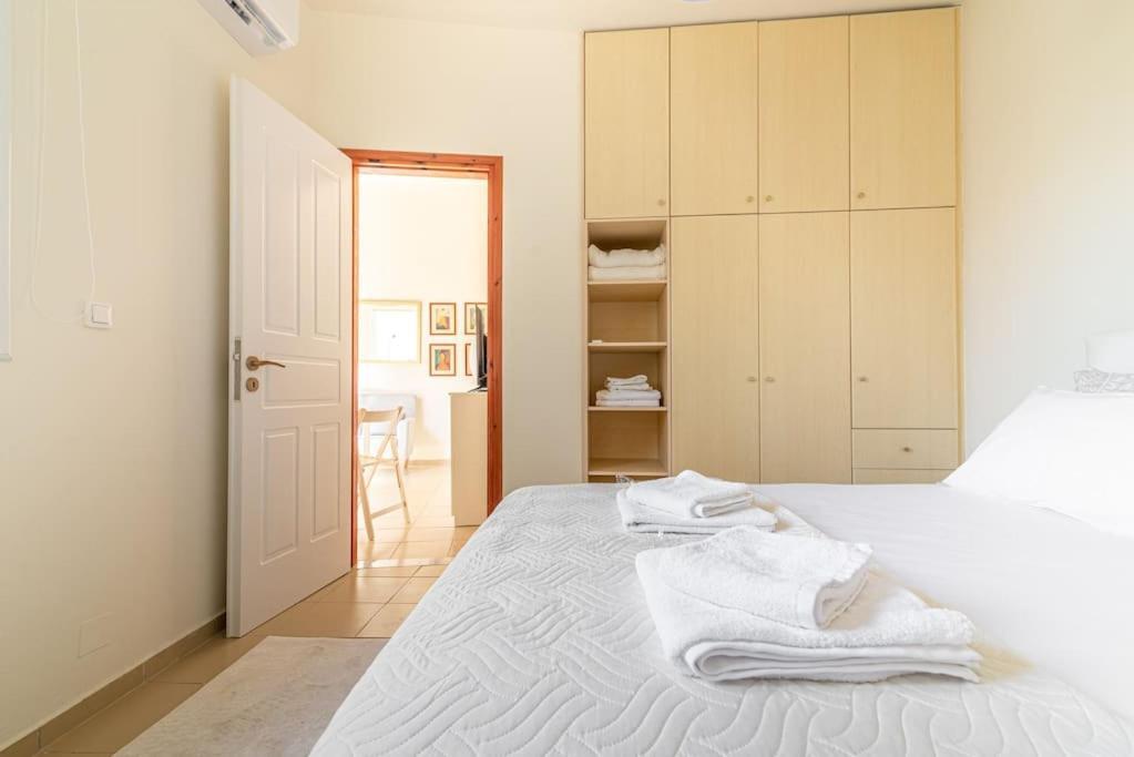 Cozy Apartment In The Heart Of City Center Iraklio Eksteriør billede